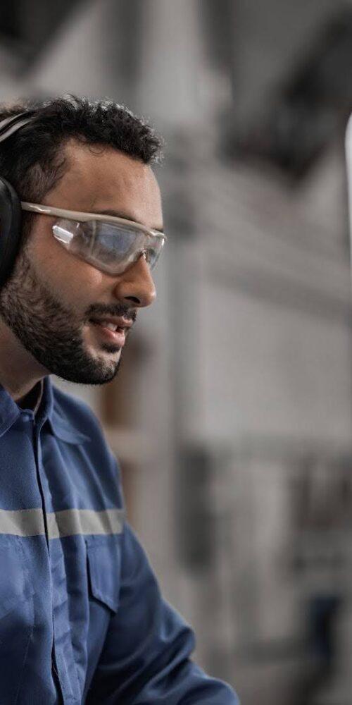 3M PELTOR Optime Earmuffs Enhancing Safety in Aviation